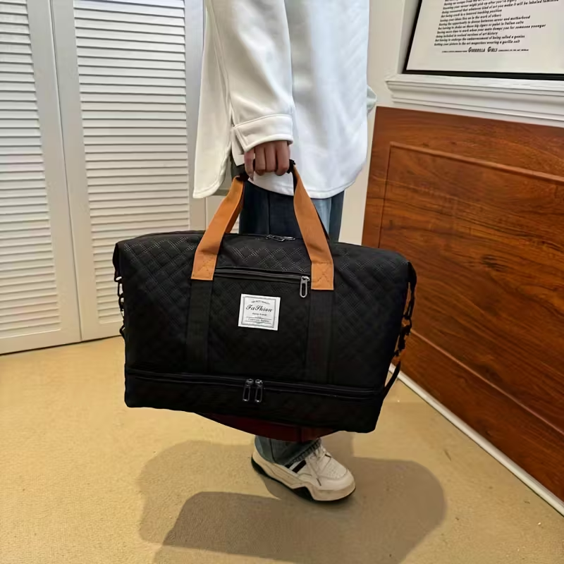 Large capacity travel bag